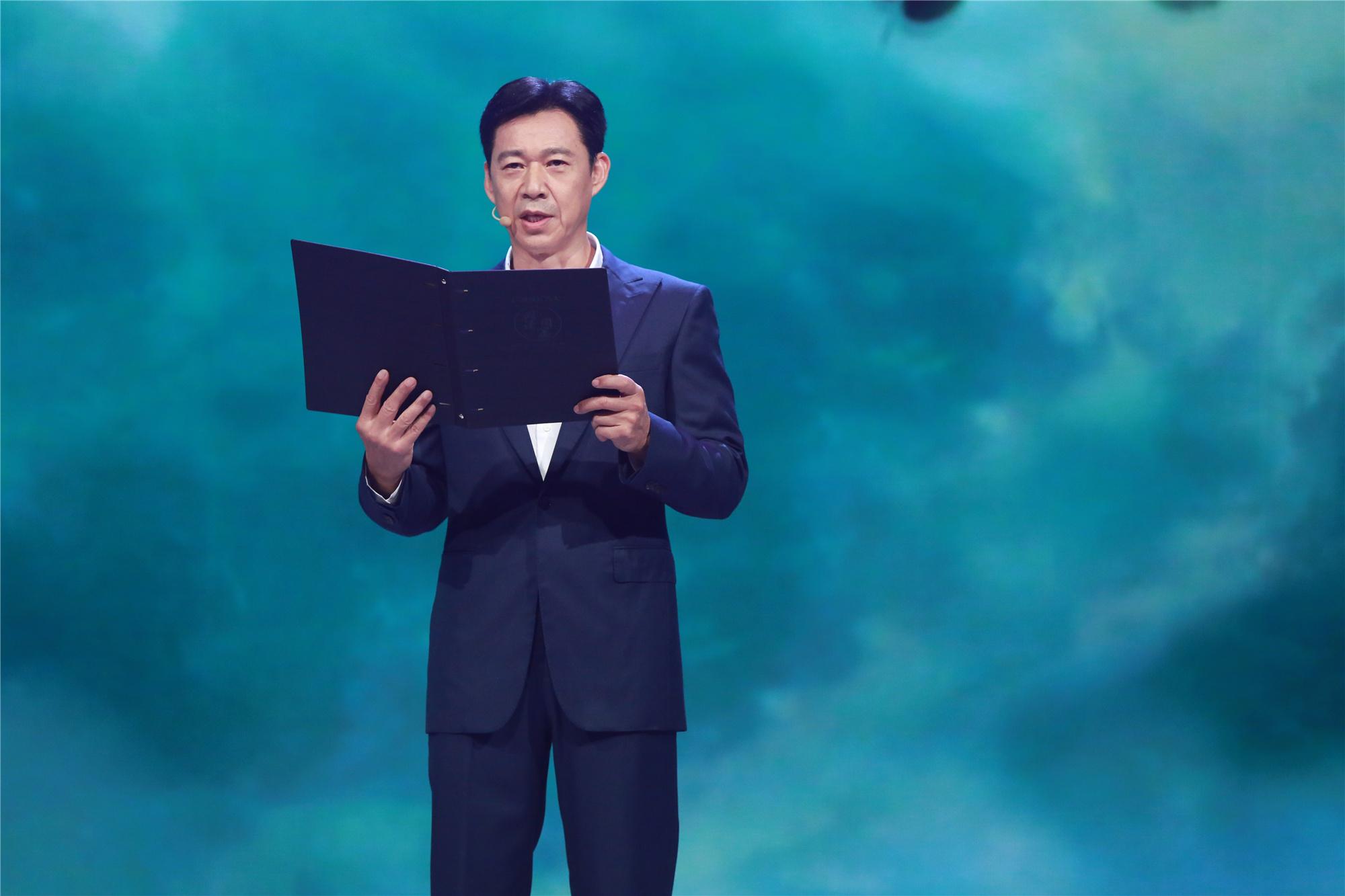 张丰毅加盟《阅读·阅美》：我们这代人，对待字有特殊的感情