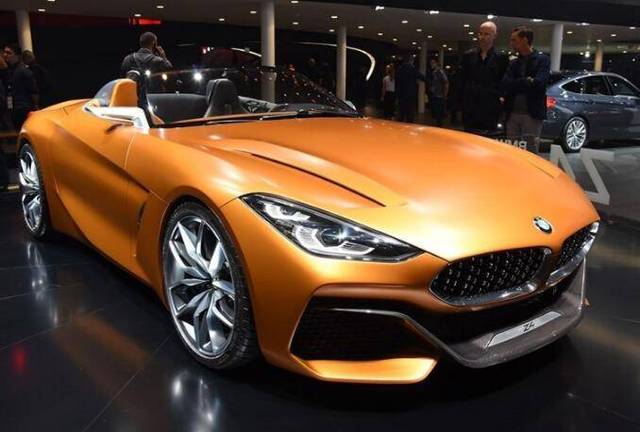 金秋红叶来袭，你的硬顶敞篷小跑准备好了吗？