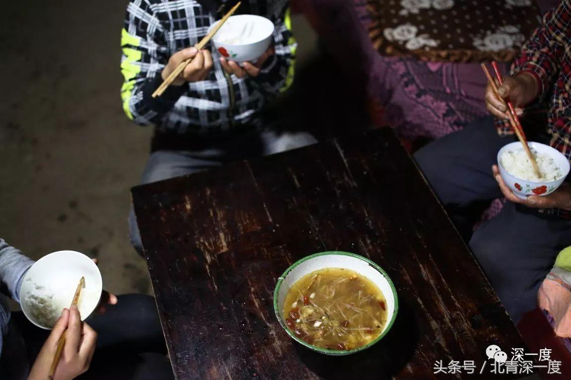 鹿晗泥坑,鹿晗在泥坑里