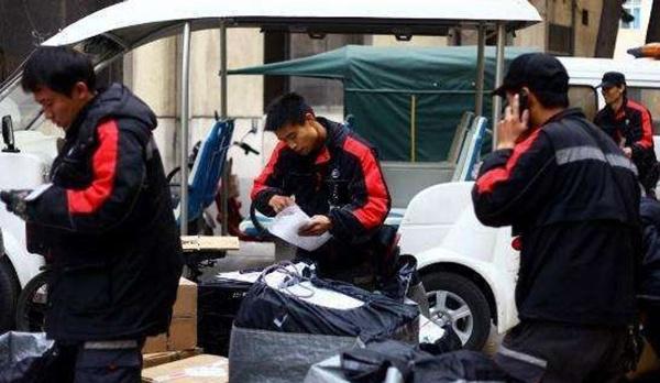 顺丰外套是什么品牌,顺丰耐克衣服外套