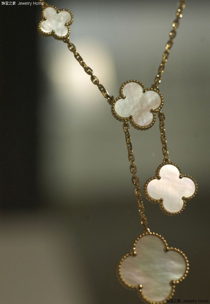 梵克雅宝四叶草项链怎么发圈,梵克雅宝四叶草项链养护