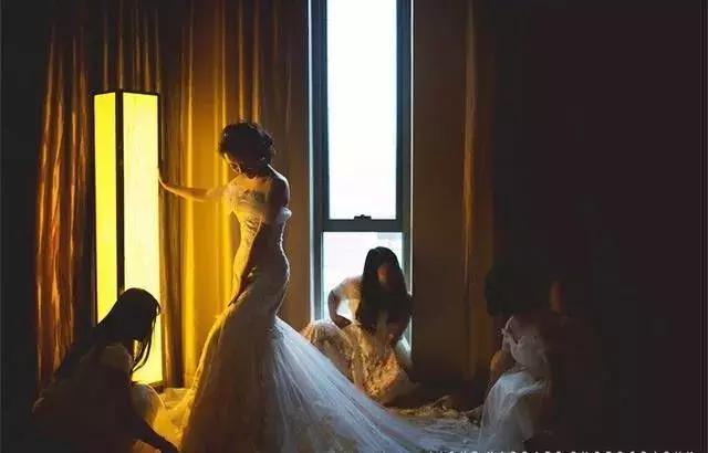 大码拖尾显瘦重工长袖婚纱,显瘦拖尾蛋糕裙