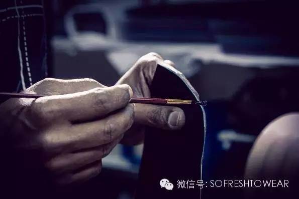 买钱包还是卡包,chanel链条钱包好买吗