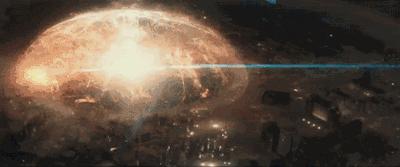 抢尽超人和蝙蝠侠风头的那个女人，到底是怎么样神奇的存在？