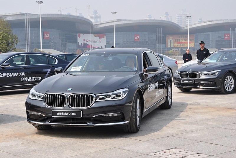 全新宝马730li路测,试驾宝马730