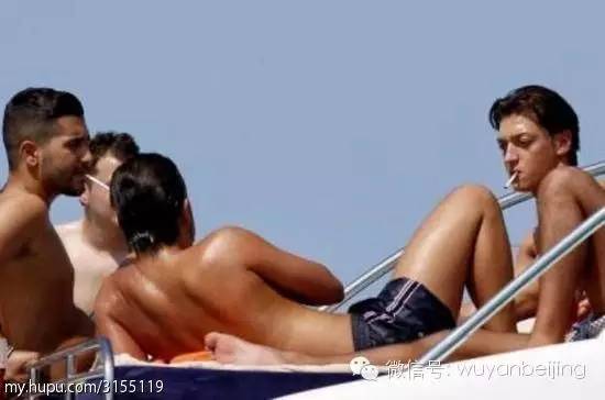 盘点足坛老烟枪,足坛烟民