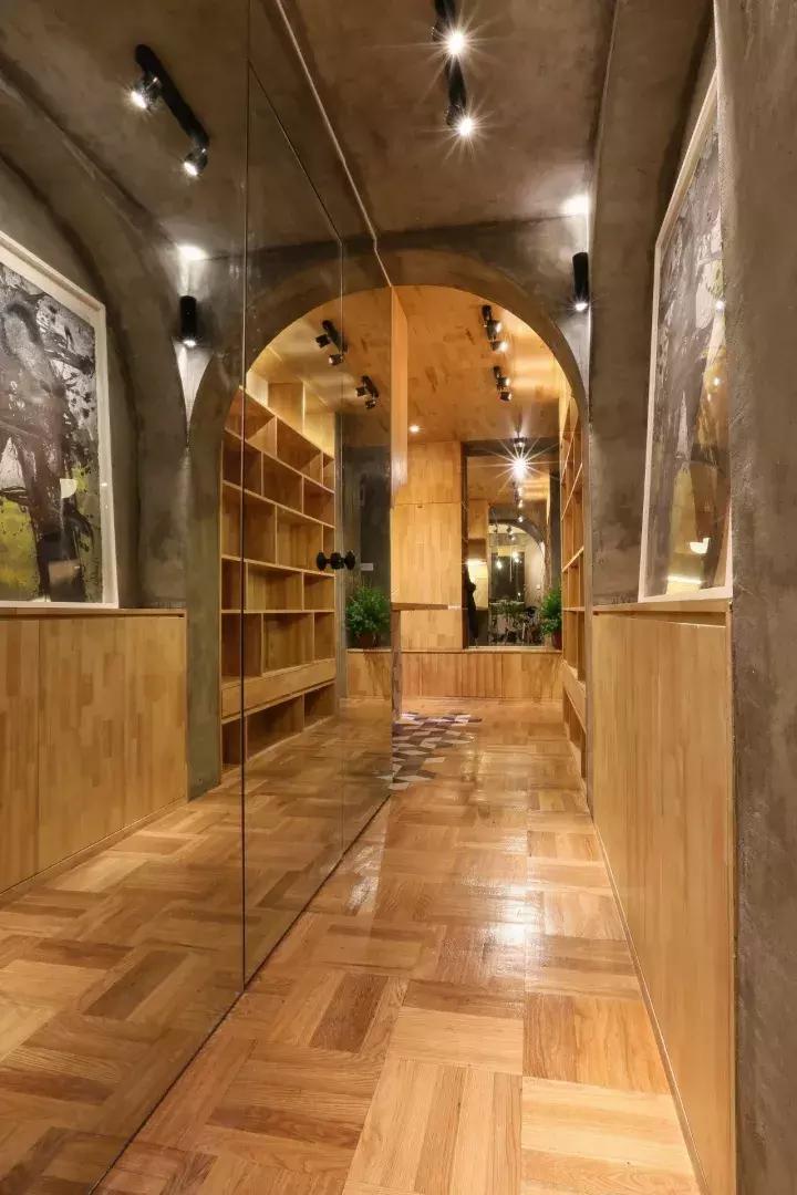 作家安东尼：80㎡破旧老公房，华丽逆转成精致温暖的家