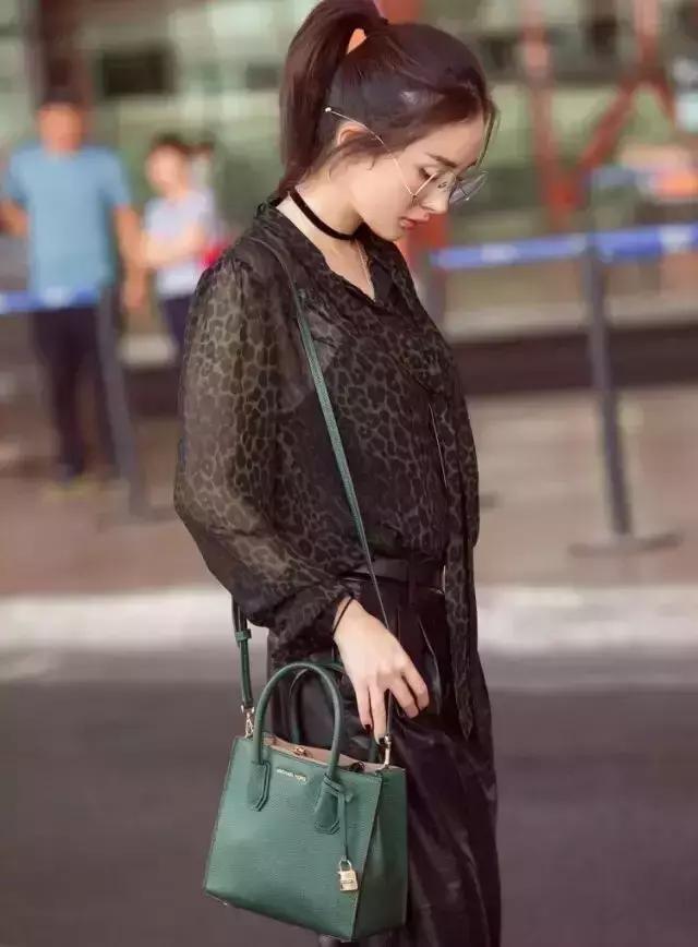 幂幂敬业的代言人,杨幂是mk全球代言人吗