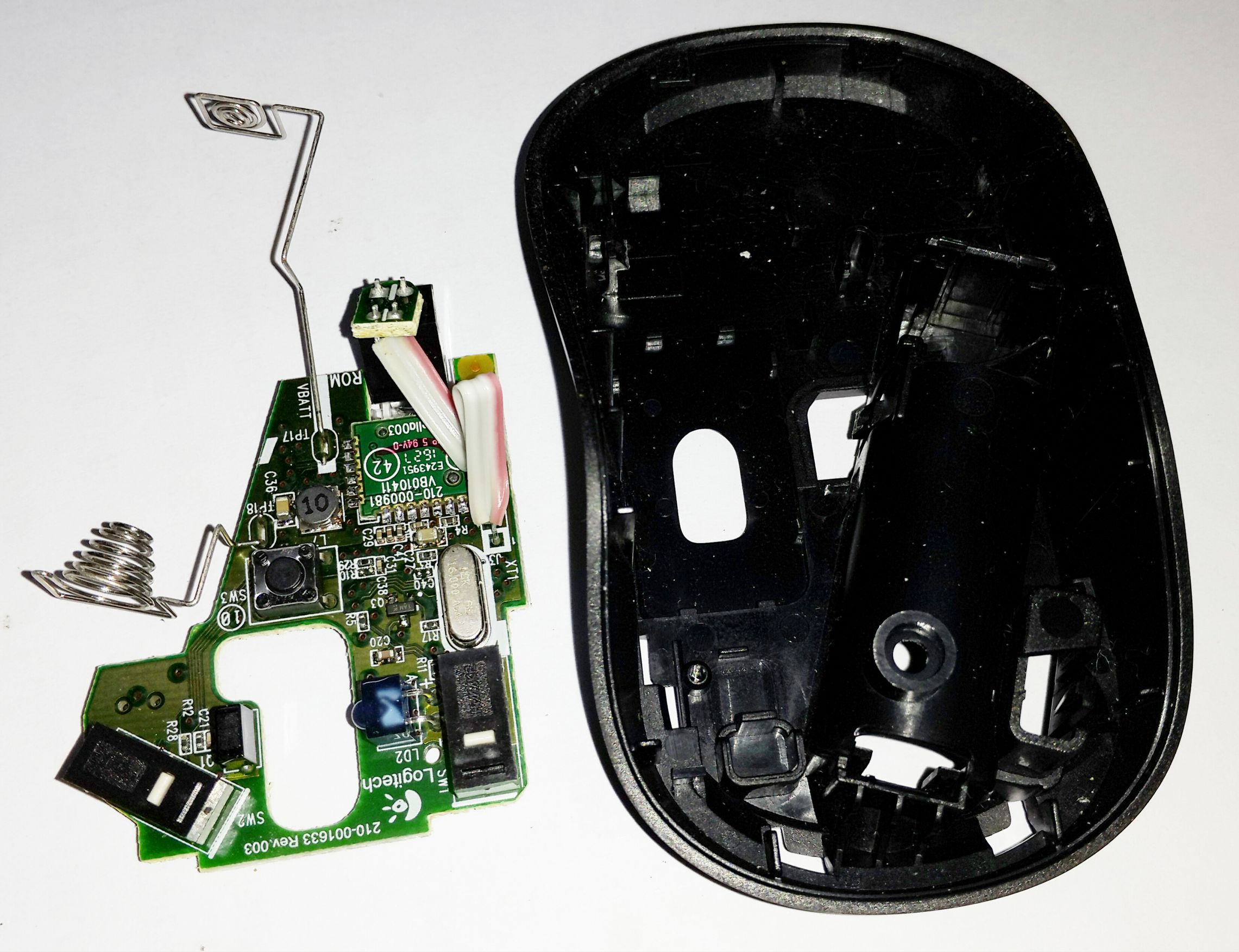 罗技m186无线鼠标电池能充电吗,罗技m186无线鼠标分解图