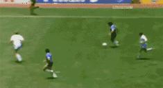 足坛经典过人马拉多纳,马拉多纳国足gif