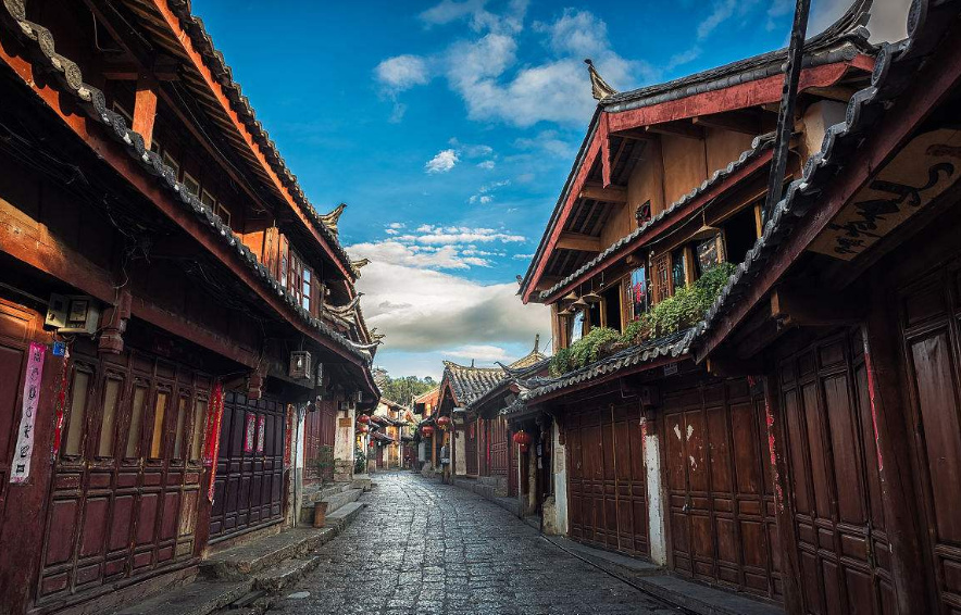 去丽江大理洱海西双版纳路线攻略,去丽江玩都需要带什么