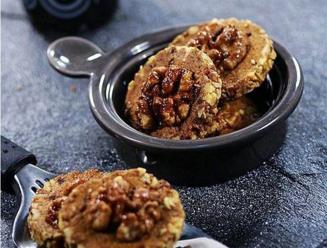 核桃怎样做好吃又简单的,核桃怎么做好吃简单易学