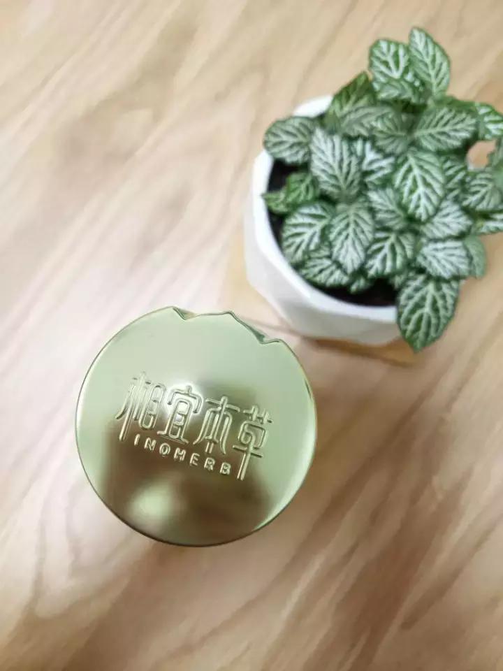 最近肌肤干燥紧绷那先从换这“五款秋冬超保湿的精华水”开始吧……