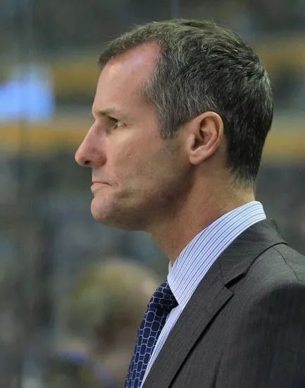 我家牛人多，所以我低调，我是最冷酷的NHL新秀：诺兰·帕特里克