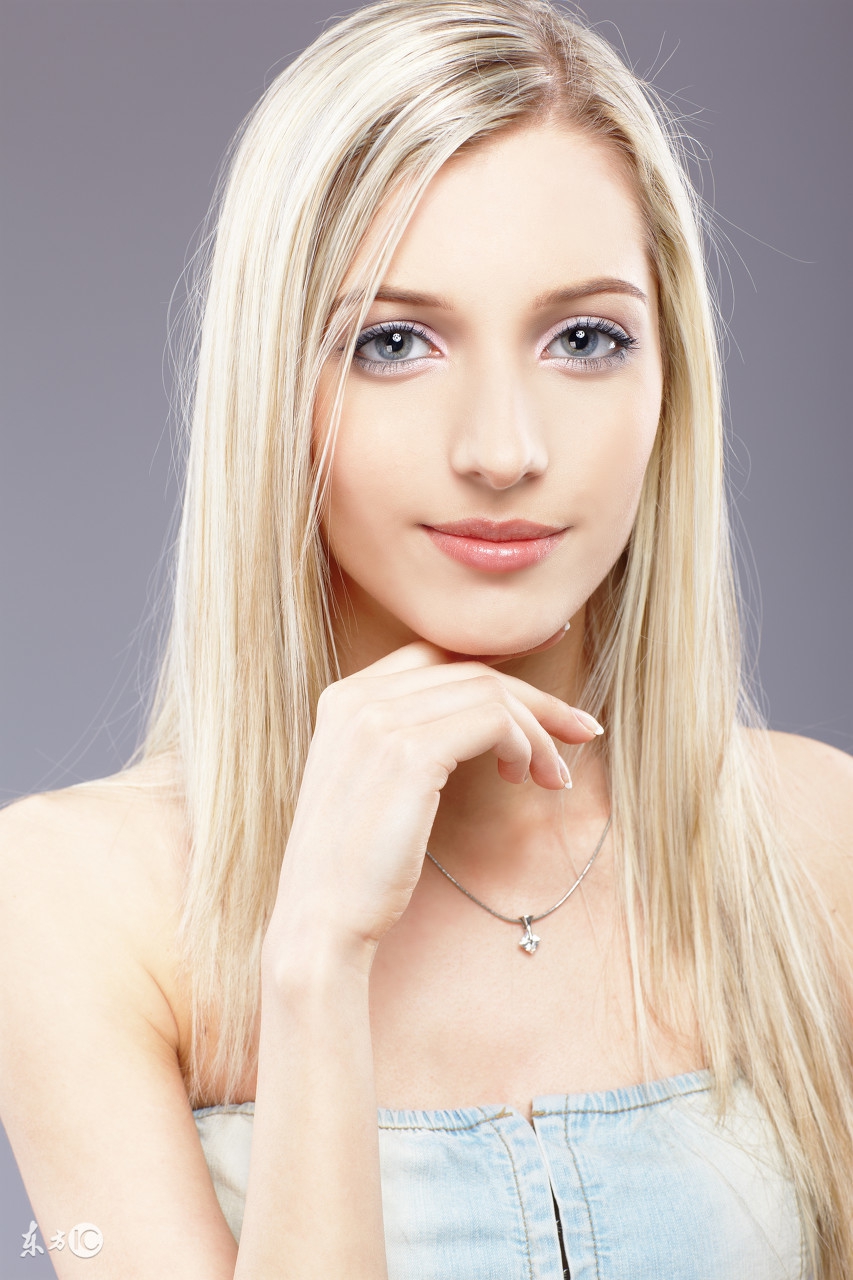 别人介绍女孩子微信怎么聊,朋友介绍女孩子刚加微信该怎么聊