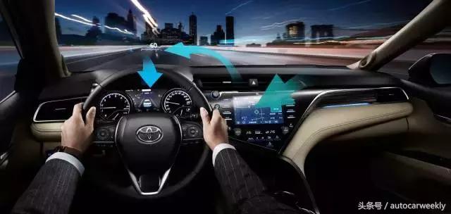 从蔻驰的转身,我们发现下一个豪门是它