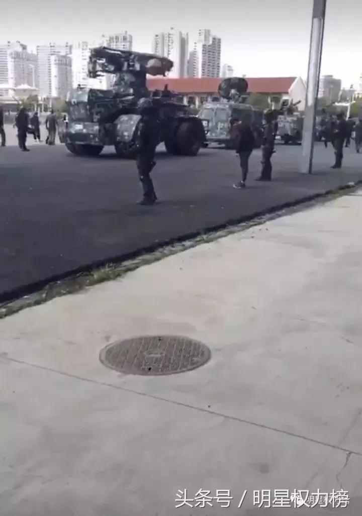 鹿晗演绎科技范儿，陈伟霆荷尔蒙爆棚？路透来袭你最期待哪部作品