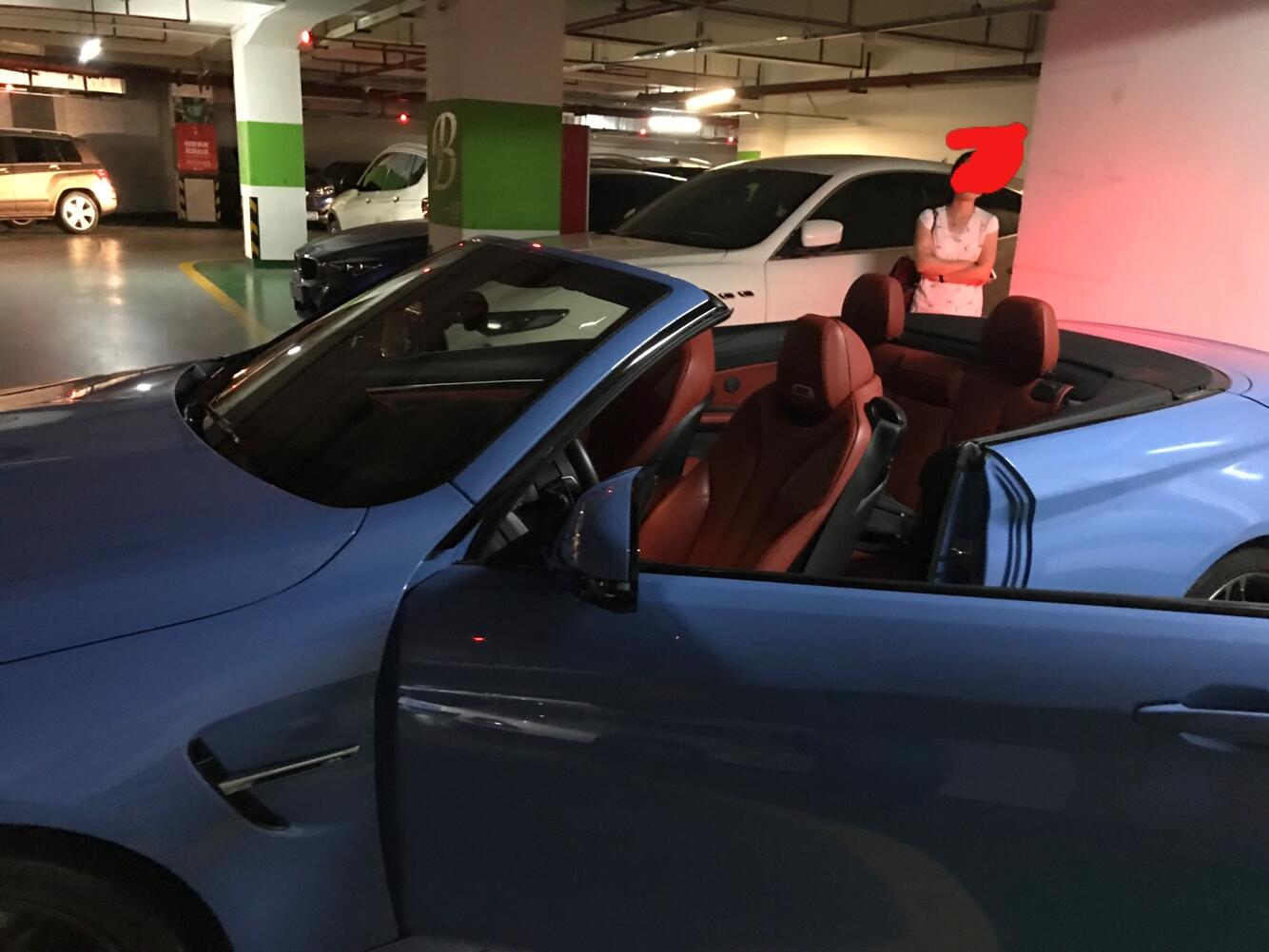 宝马m4敞篷版黑武士提车作业,m4宝马阿布扎比蓝