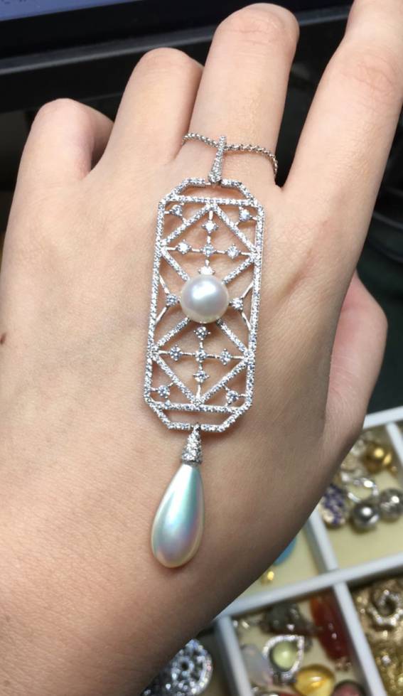 白珍珠漂亮还是灰珍珠漂亮,十大必买珍珠款式经典