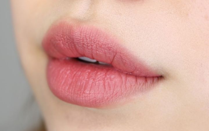 今年秋冬最显白的口红种草必备,秋冬显白口红色号推荐