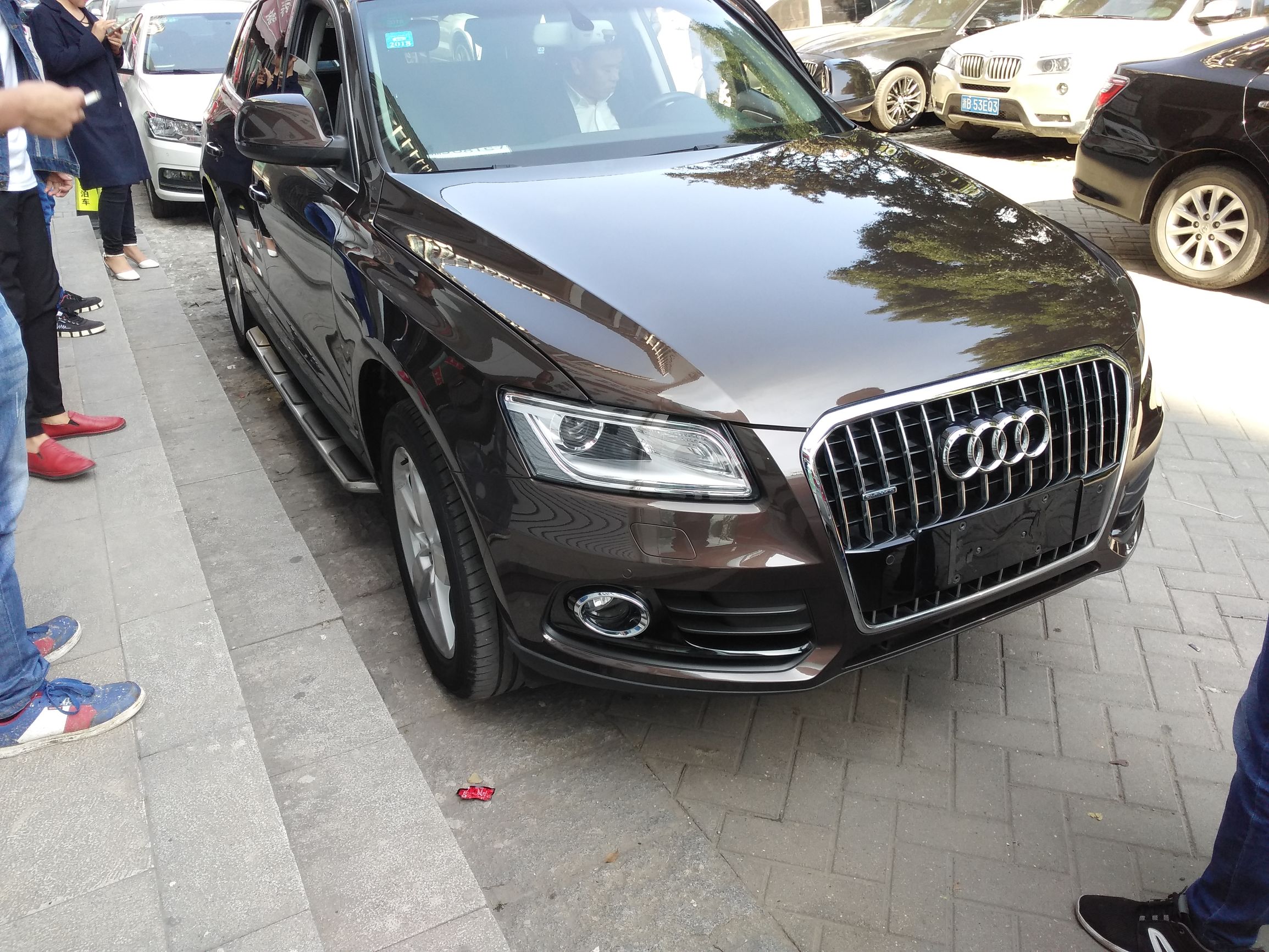 配置差价10万，卖家竟然低配充高配卖，吓的我赶紧买包辣条压压惊