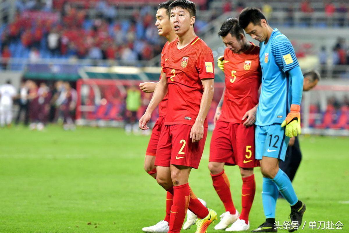 华夏国脚暴铲鲁能当家球星，遭主队万人球迷齐骂