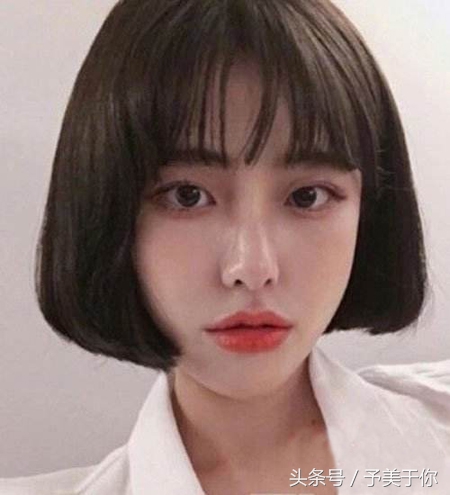 谁说圆脸女生不能剪短发,圆脸女生适合的短发瘦脸发型