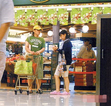 伍佰的老婆个人资料简介,伍佰的婚姻状况现在怎么样了