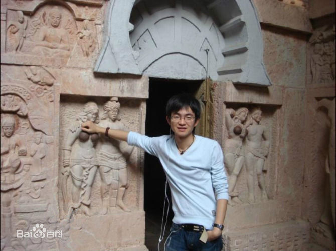 20部作品，十几部太监，被称为大内总管，文笔却碾压土豆、三少！