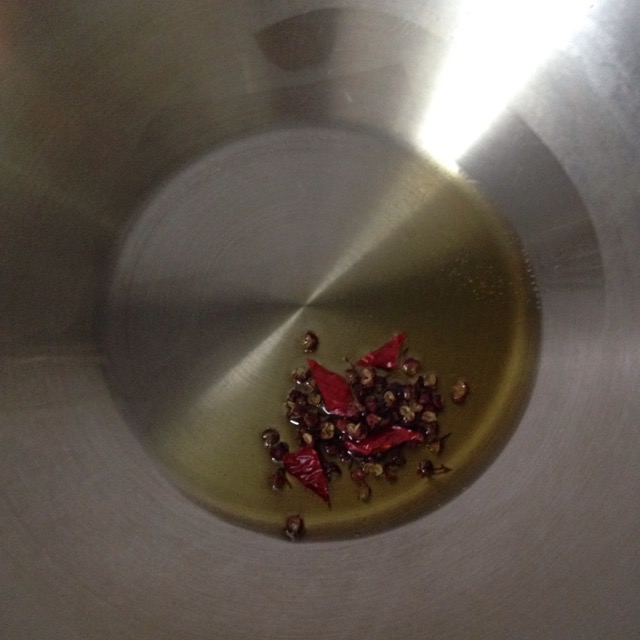 鲈鱼最简单的做法清炖鲈鱼,酸菜整条鲈鱼的正确做法