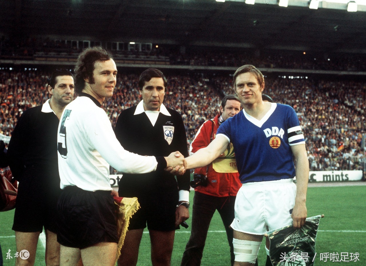 足球五号传奇贝肯鲍尔,贝肯鲍尔和齐达内谁厉害