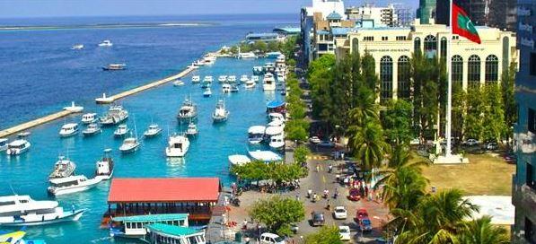 满月岛旅游攻略,满月岛和马尔代夫岛哪个好