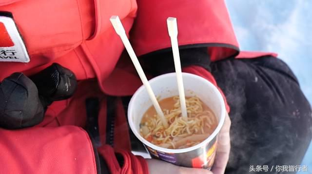 如何在暴风雪中生存,下雪天挡雪的方法