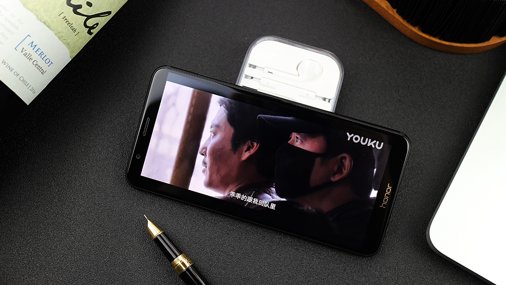 全面屏荣耀畅玩7x有几种颜色,千元旗舰手机荣耀畅玩7x