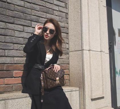 LV邮差包真假鉴别！我凭什么要花好几万去买一个假的！