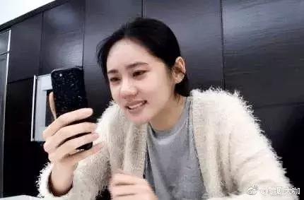 秋瓷炫告诉老公自己怀孕了的视频两人都笑哭了！女星孕相原来都……