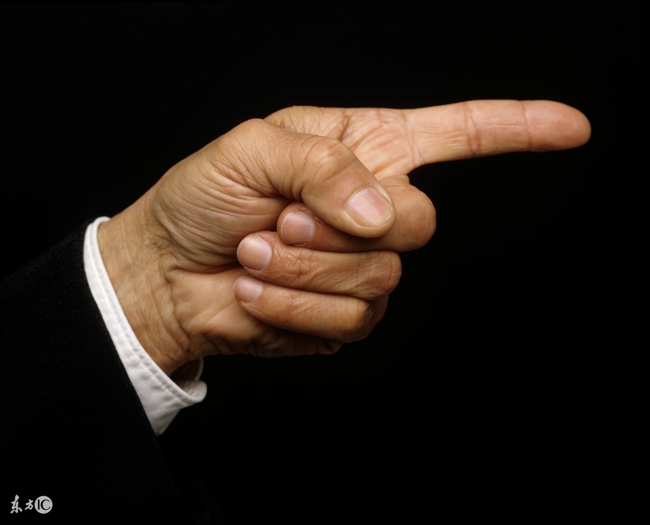 对于受不得委屈的员工怎么管理,员工犯了错管理者该怎么批评