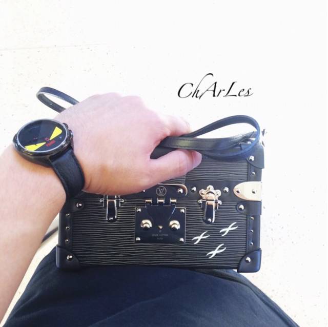 你只知道小怪兽包包火，仙女们已经在追Fendi手表了