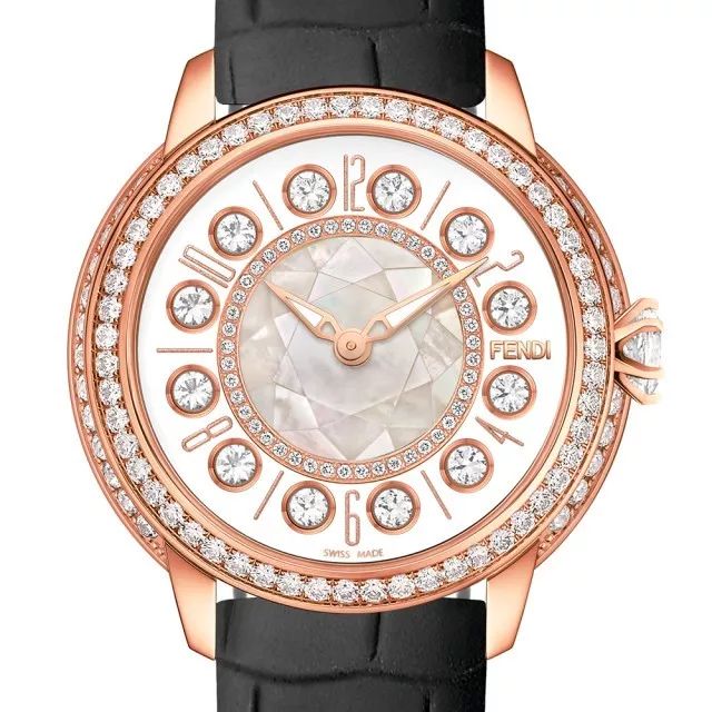 你只知道小怪兽包包火，仙女们已经在追Fendi手表了