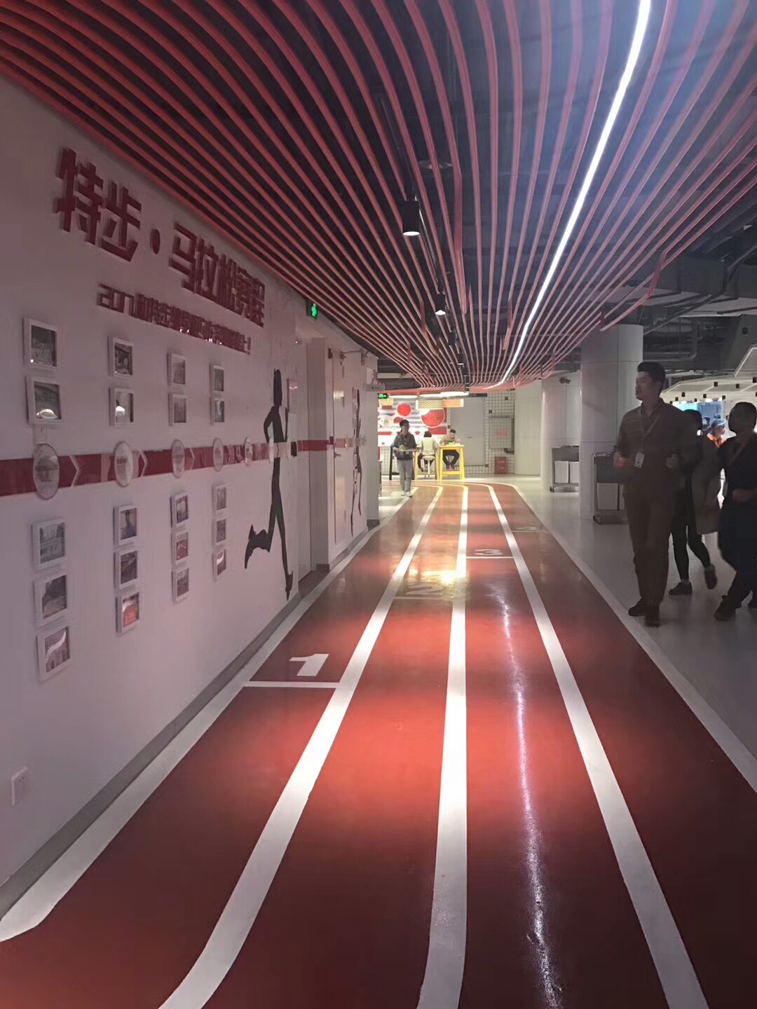 看到特步的工作福利，安踏的员工：我要辞职