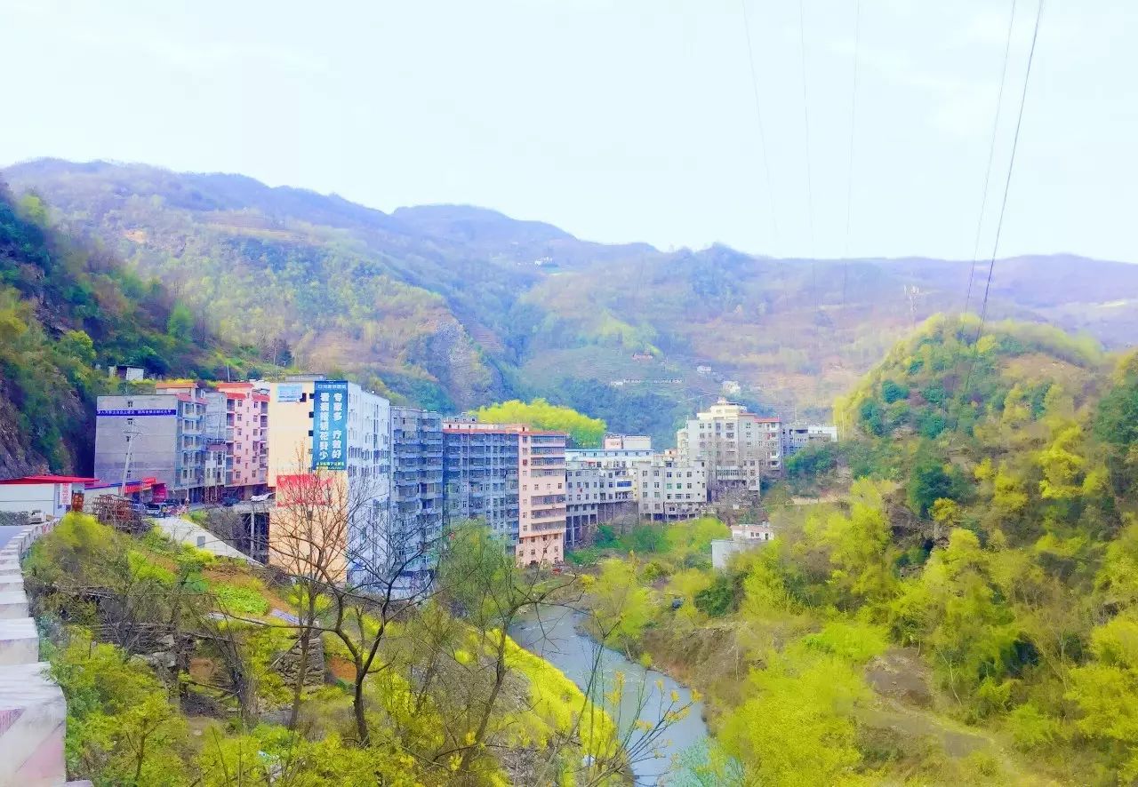 大家好，给大家介绍下，这是我的家乡仓上