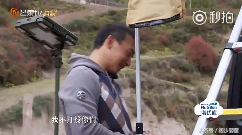 爸爸5jasper小泡芙,刘畊宏女儿泡芙和嗯哼陈小春