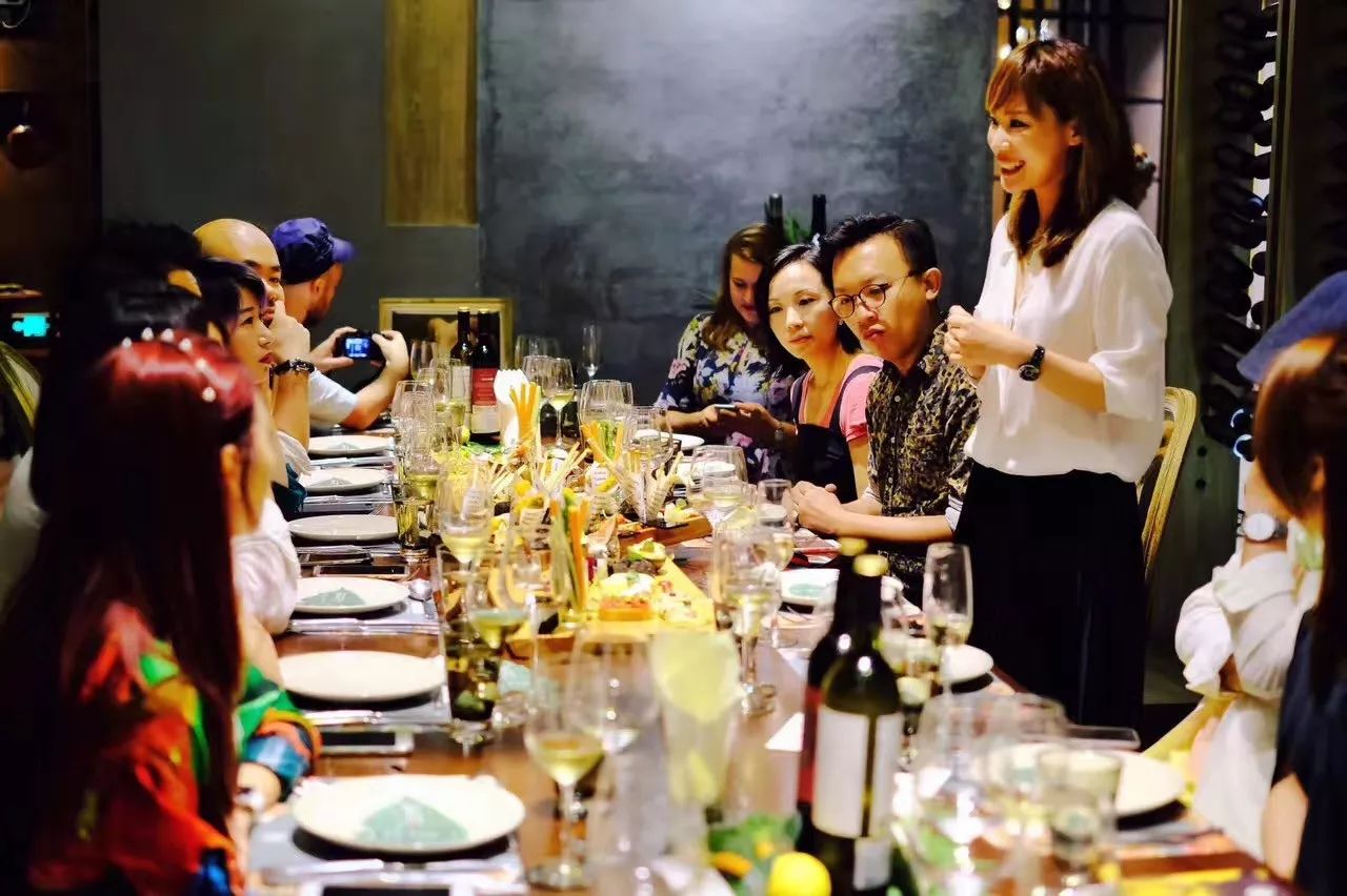 海归美女的西餐厅不得了!用舒芙蕾征服了米其林大厨,来合作菜品