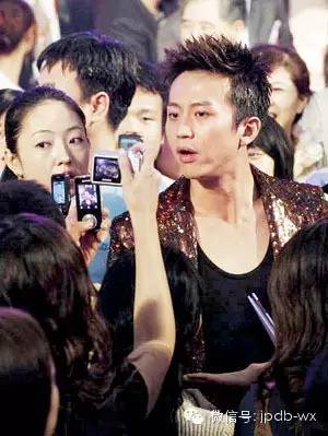 你给自己的颜值打分搞笑,你给自己的颜值打多少分测试