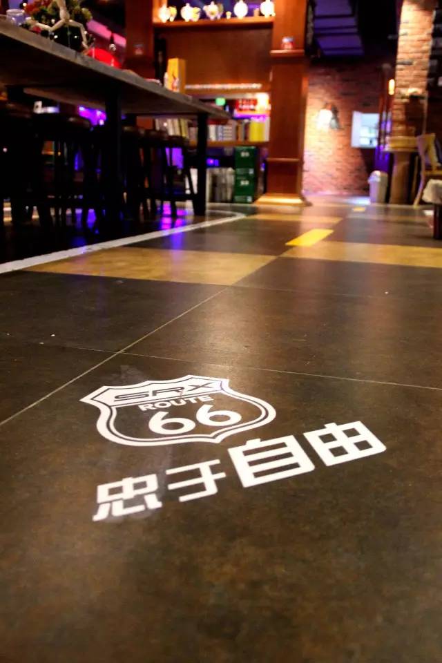 纸牌屋烤肋排店真实地址,纸牌屋烤肋排画面