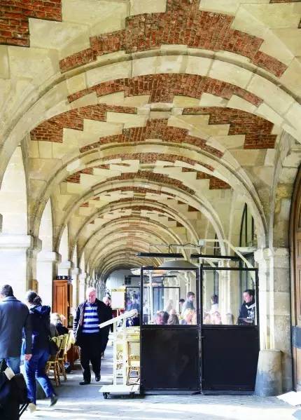 巴黎马莱区：古典与现代的神奇融合