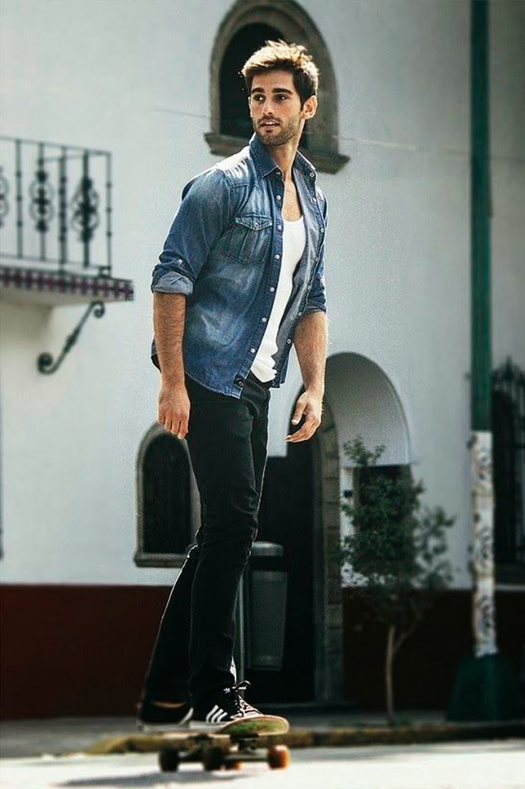 有着一种特殊复古感的街头潮牌,有一种范叫英伦风