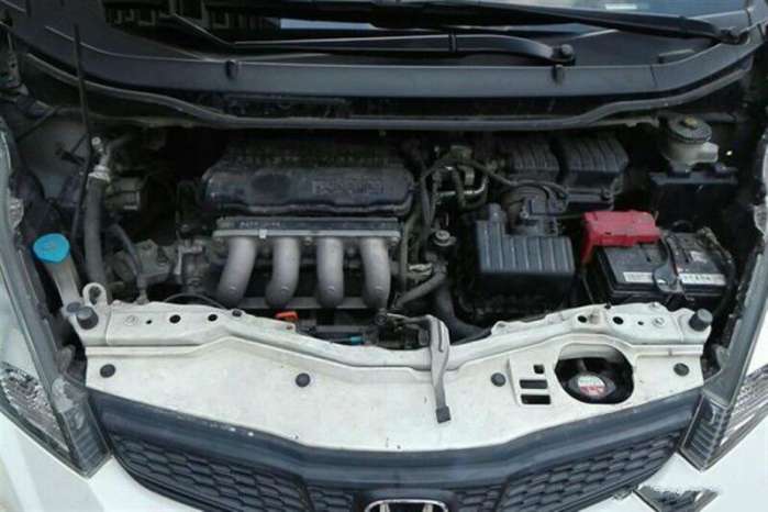 上班代步买比亚迪f3还是飞度,和一群朋友买车