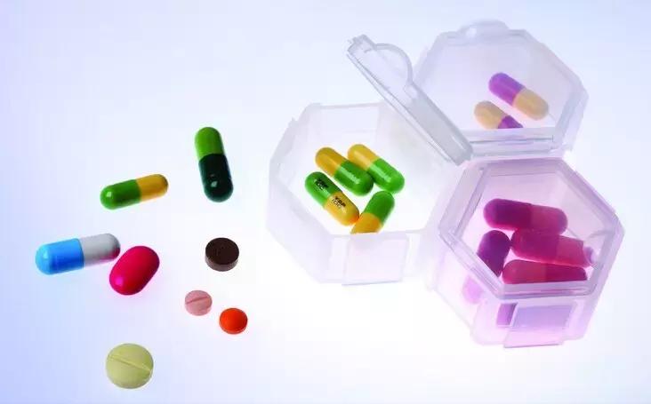 经期哪些药不能用,女性经期千万别碰这十种食物