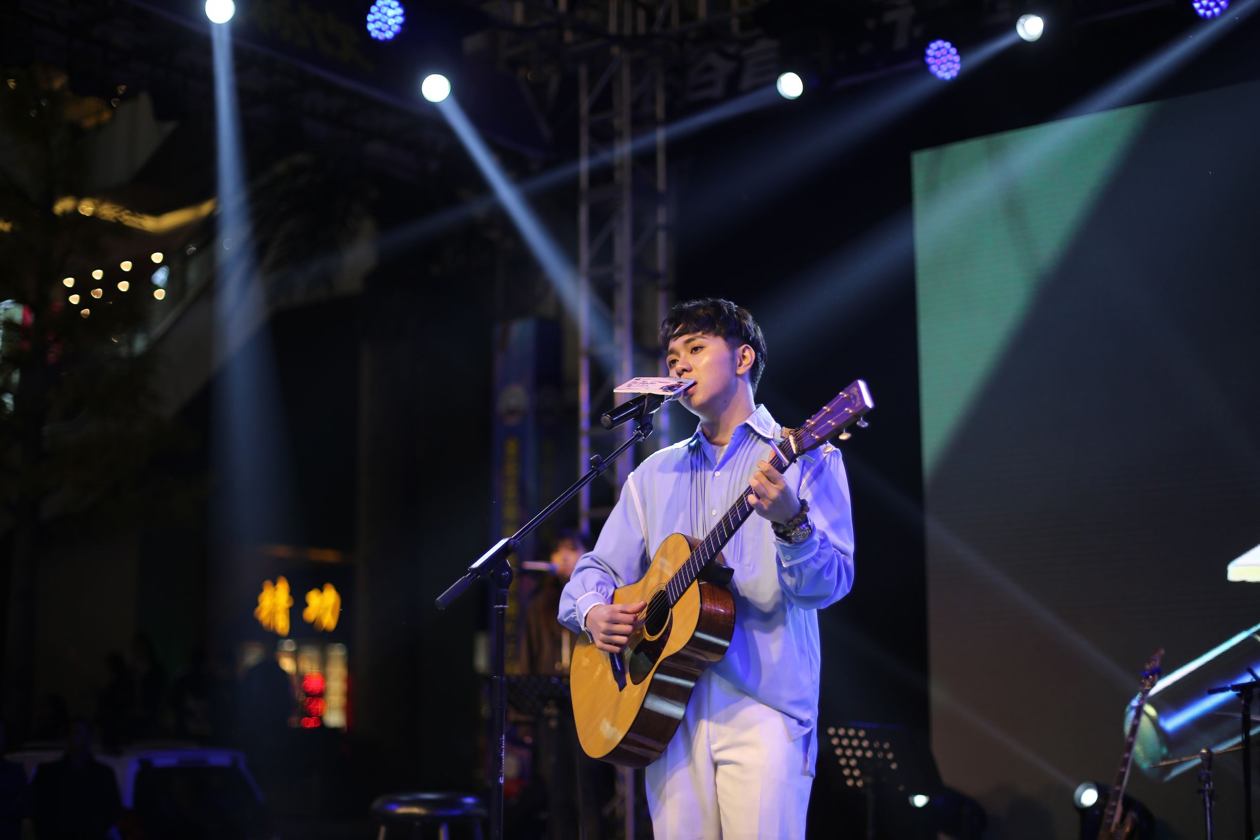 光谷步行街十年新变化,2019光谷步行街活动